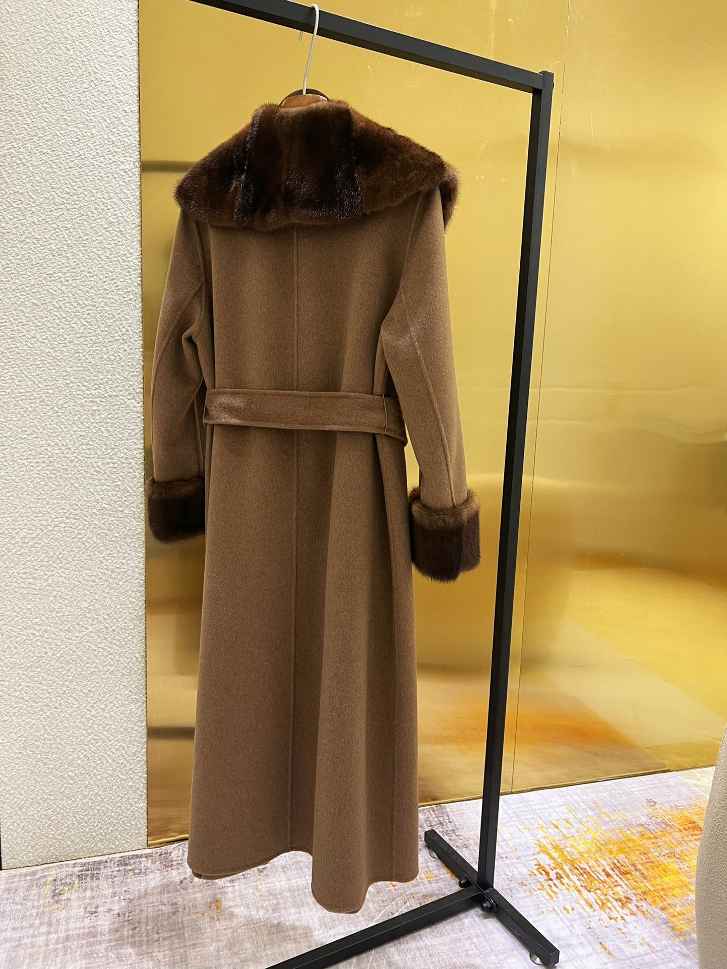 LP 25 Deep V-neck Long Coat Brown Cashmere Fur 303964