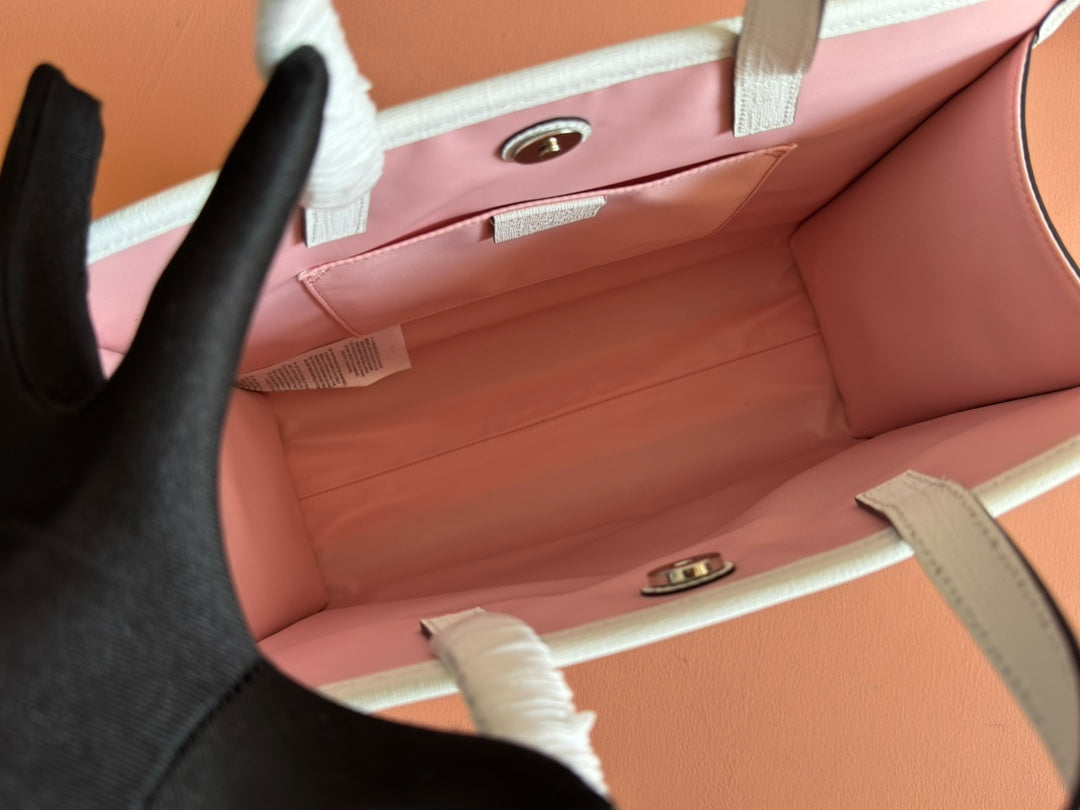 Gucci Cat Print Tote Bag White Beige Canvas 231241