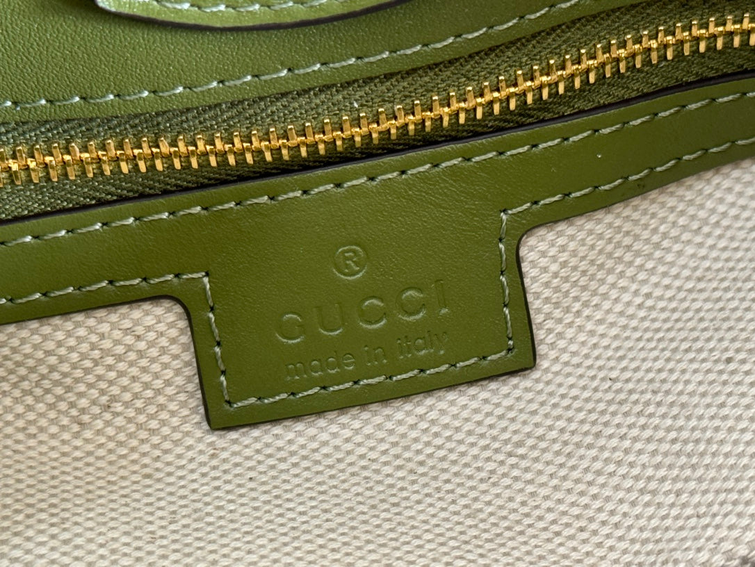 Gucci 73 Mini Bucket Bag Green Smooth Leather 244430