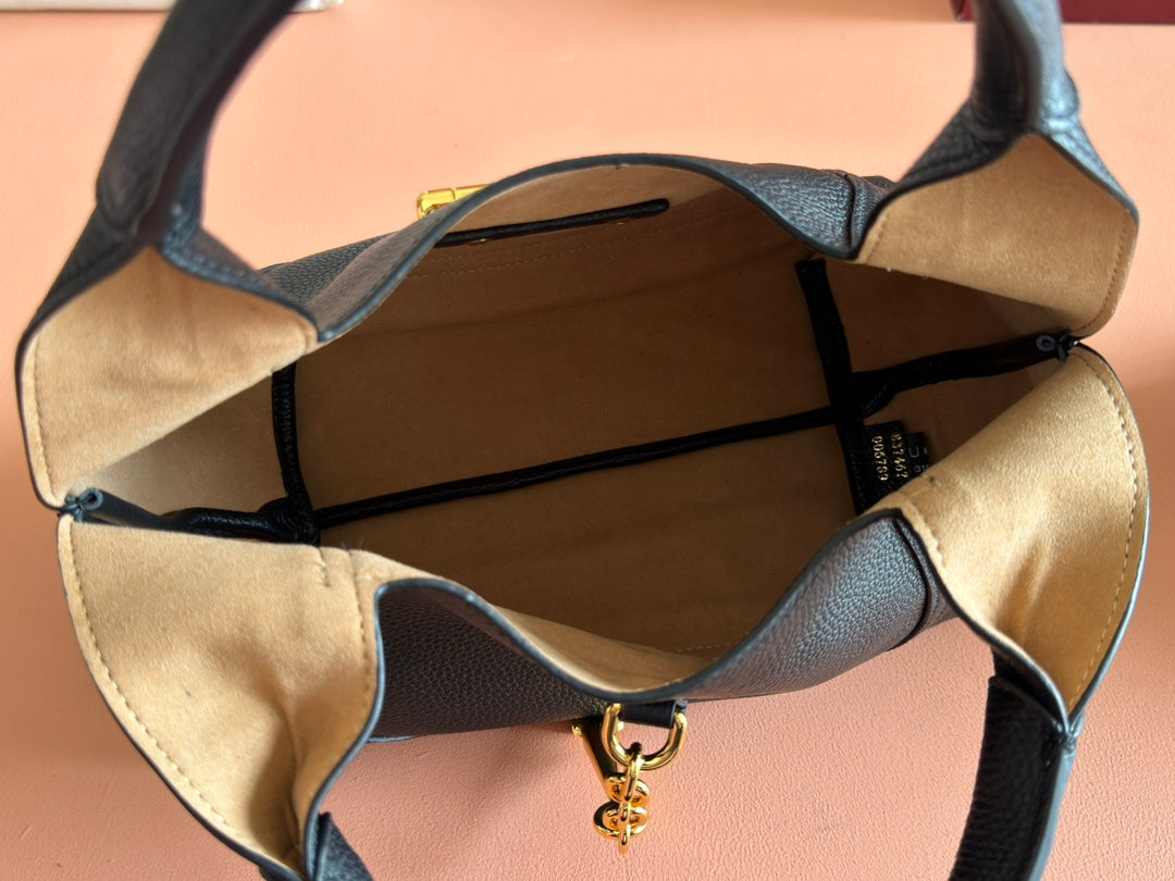 Gucci Solfbit  Bag Black Calfskin 244322