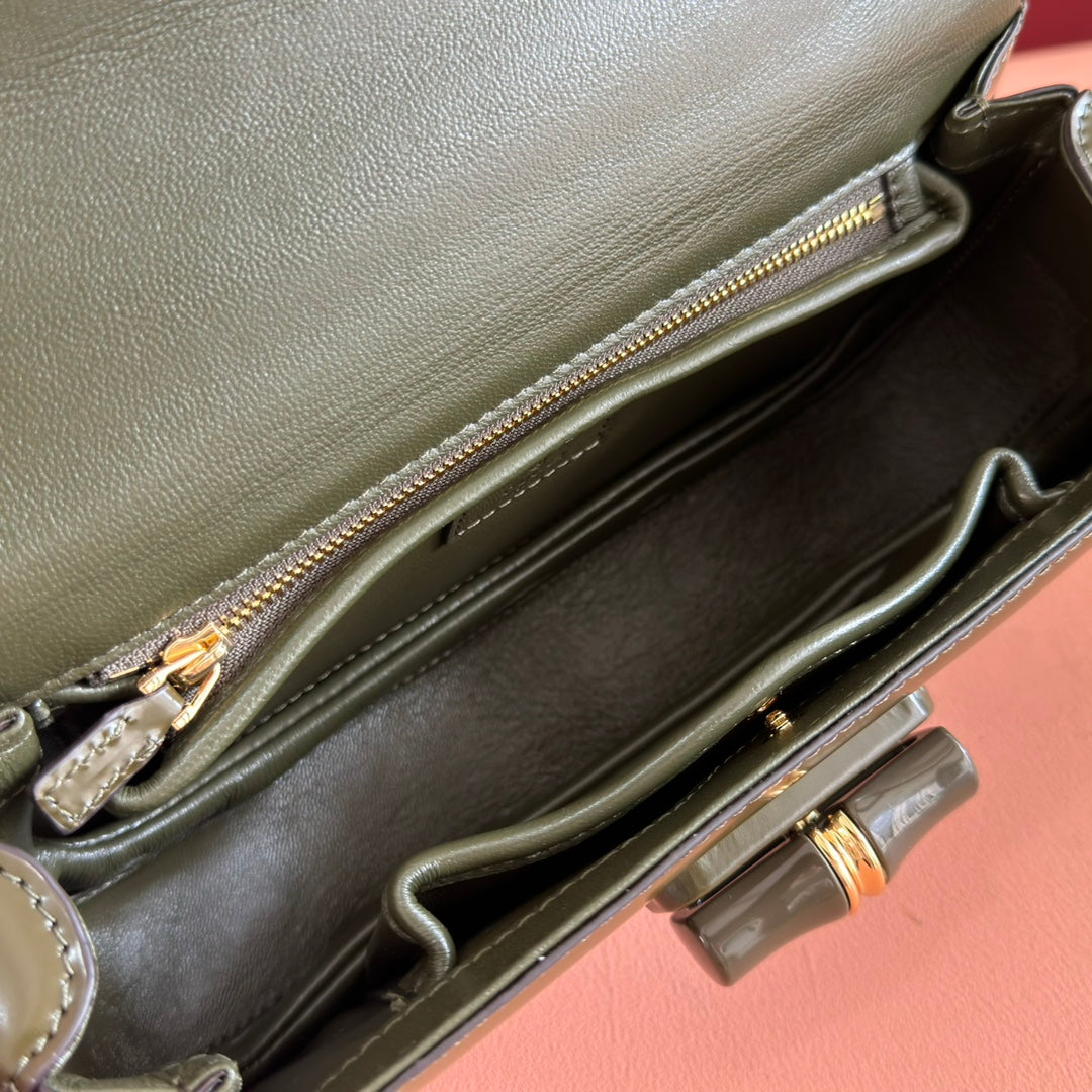 Gucci Bamboo Diva Bag Dark Green Leather 255007