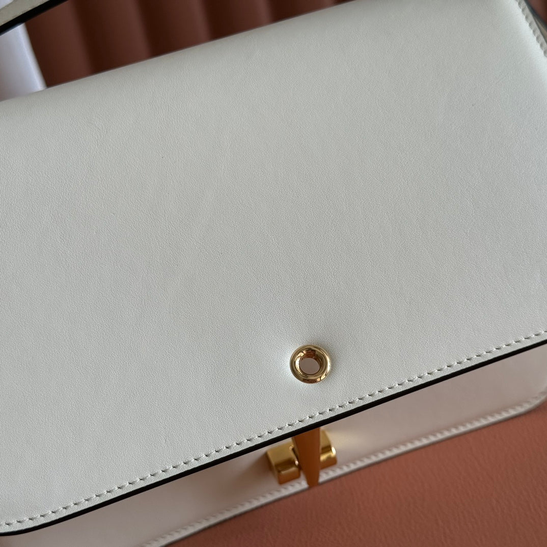 Gucci Siena Small Shoulder Bag White Leather 272120