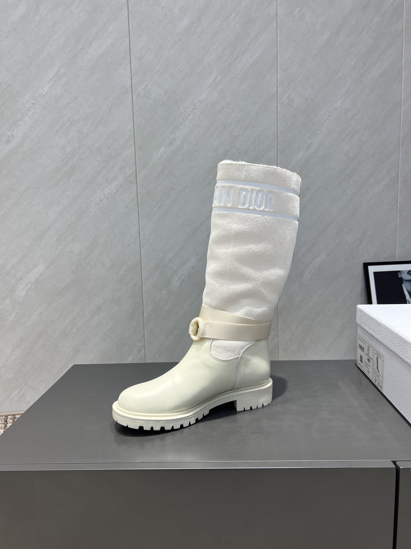 Dior 2025 Boot White Suede Cowhide Fur 502074