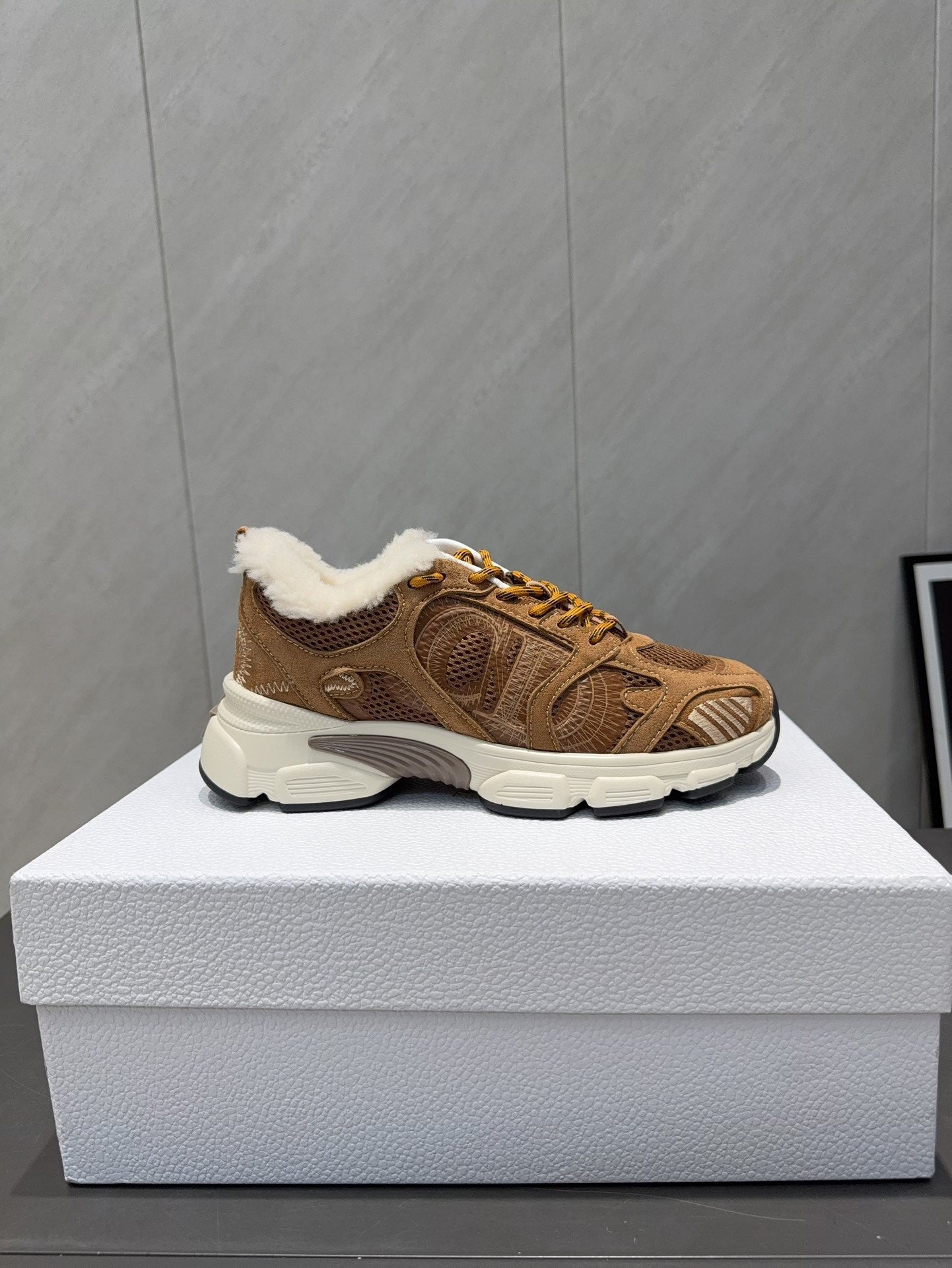 CD platform casual sneaker brown wool suede mesh 539677