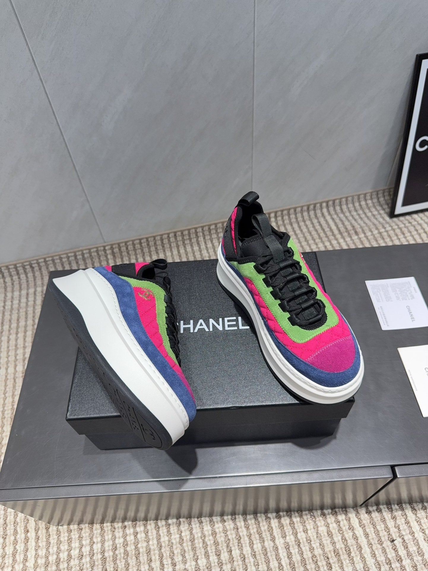 Chanel 25 Sneaker Multicolor Suede 540302