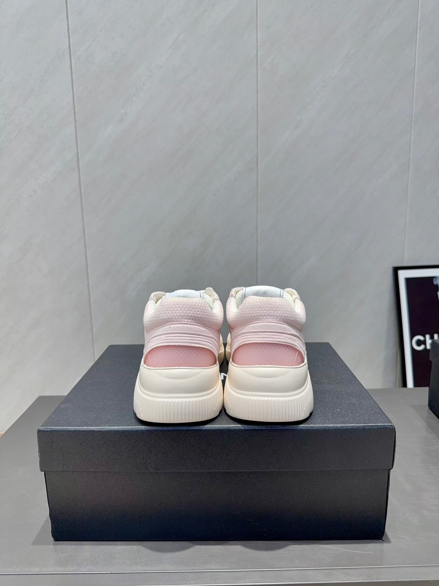 Chanel 25 Sneaker Pink White Mesh Fabric 540319