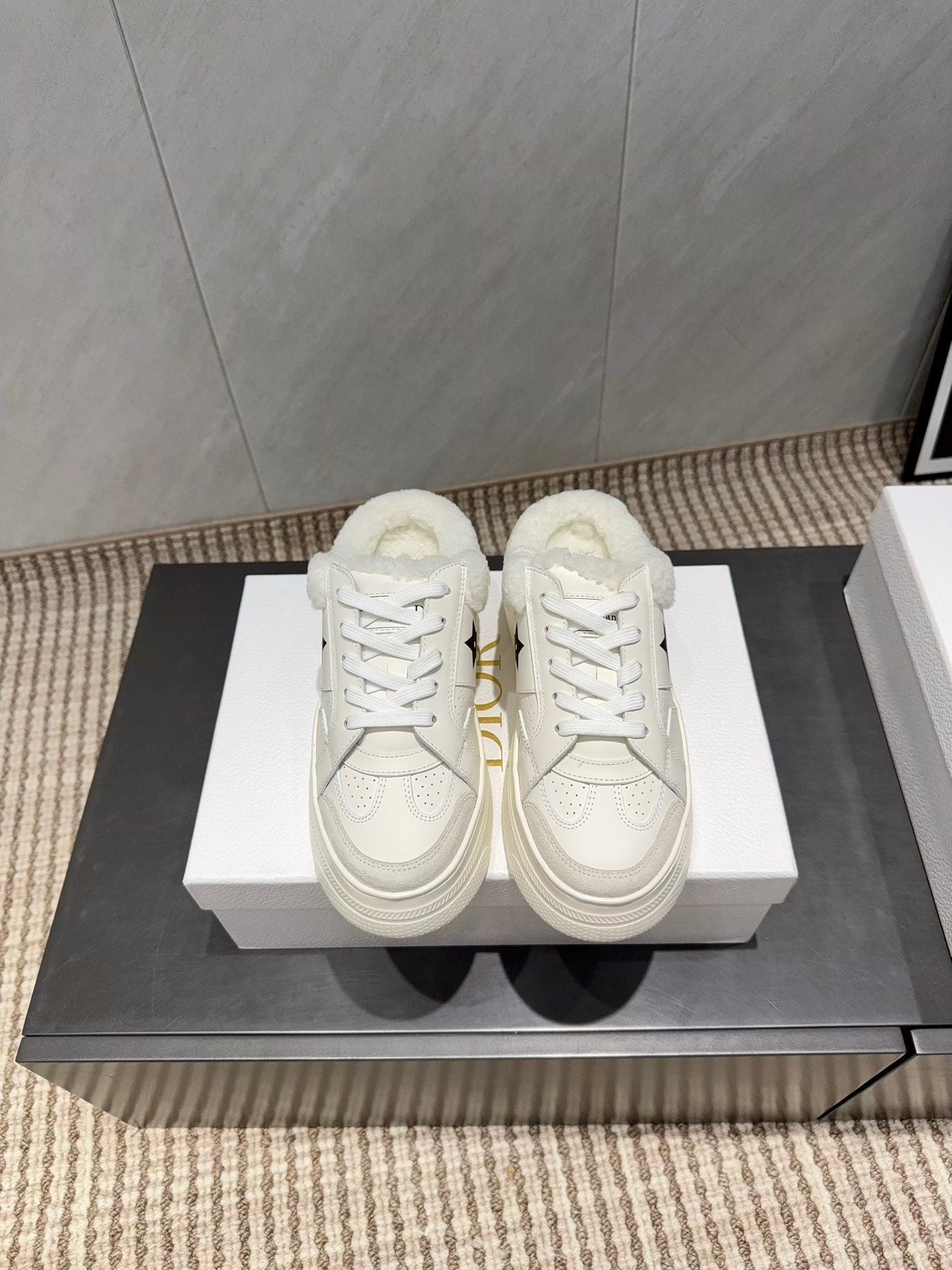 CD Star sneakers white cowhide wool 539688