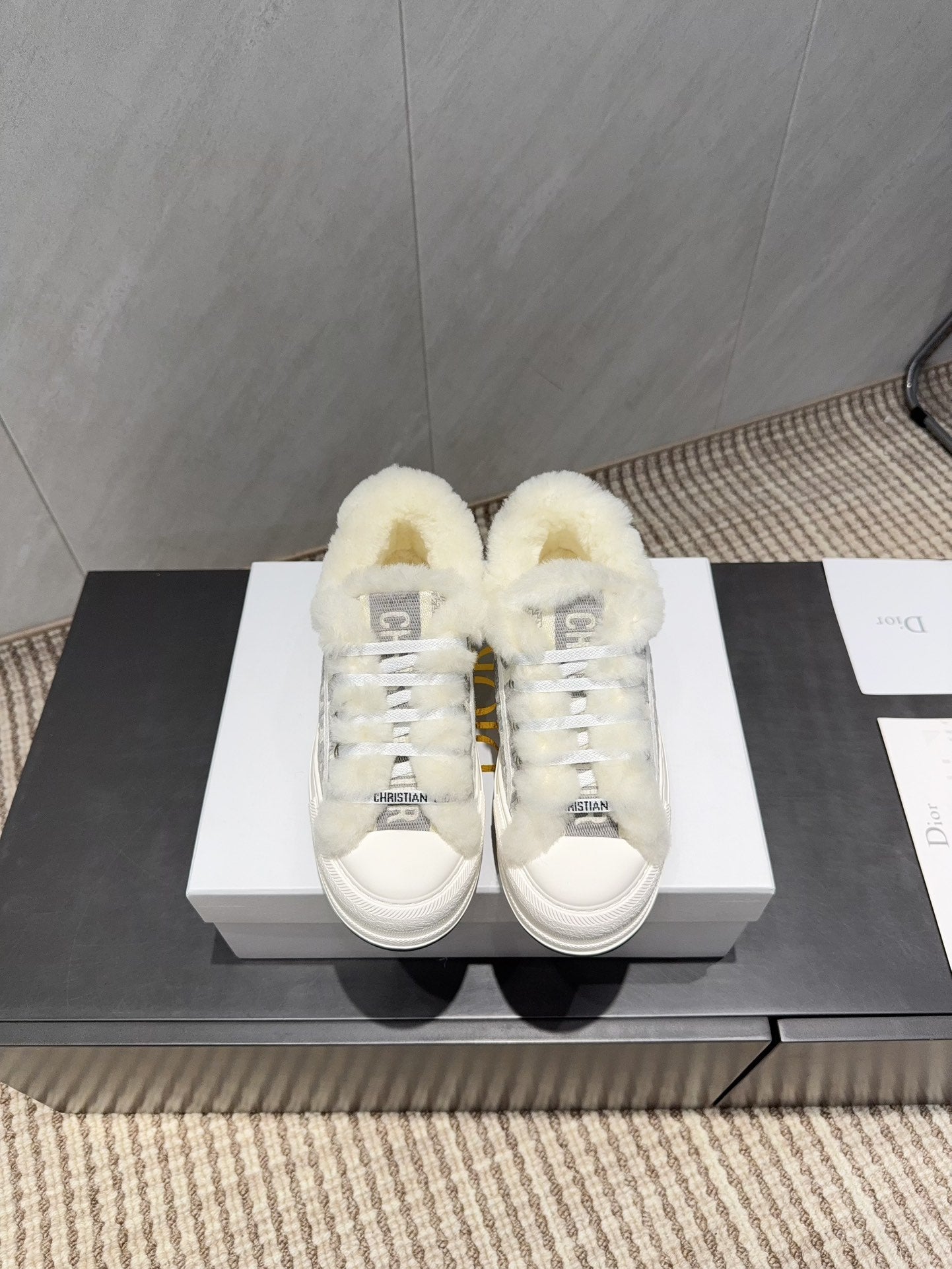 CD 26 Classic Sneaker White Gray Fabric Wool Jacquard 614452