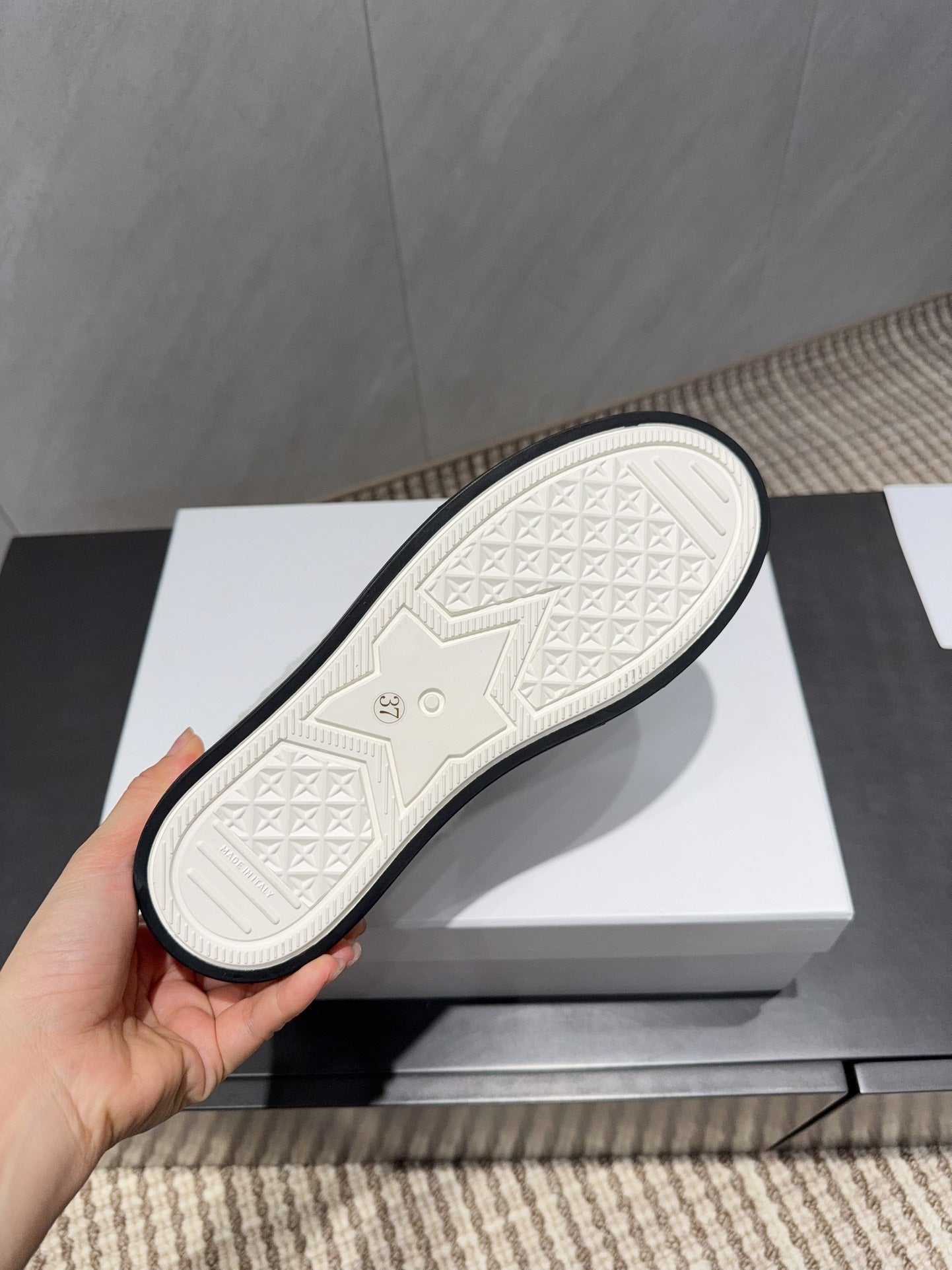 CD 26 Classic Sneaker White Gray Fabric Wool Jacquard 614452