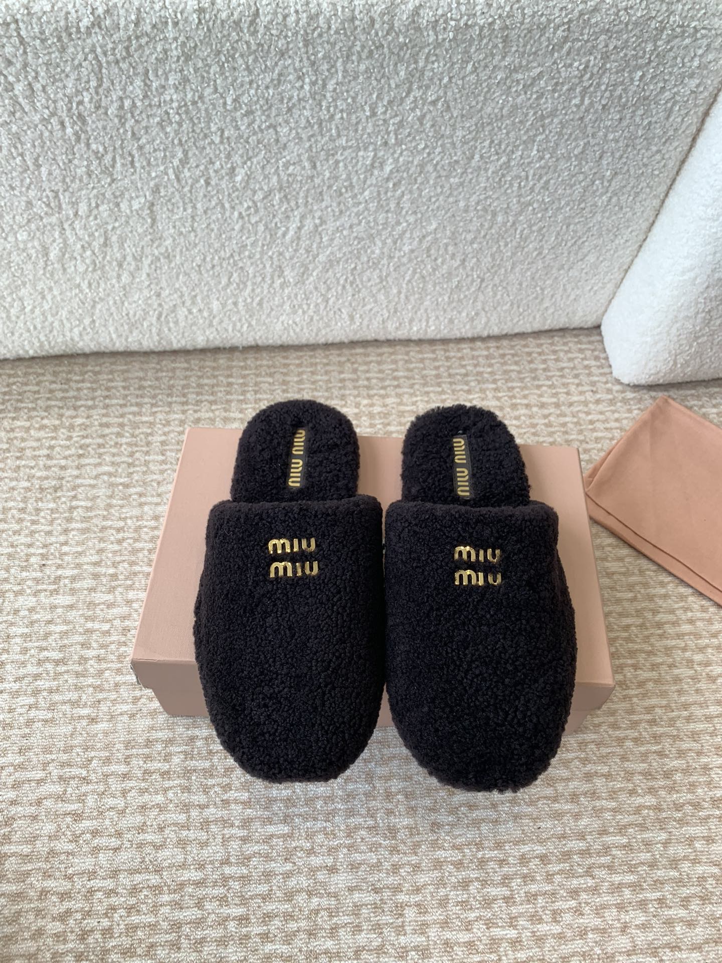 Miu Fur Slippers Black Wool