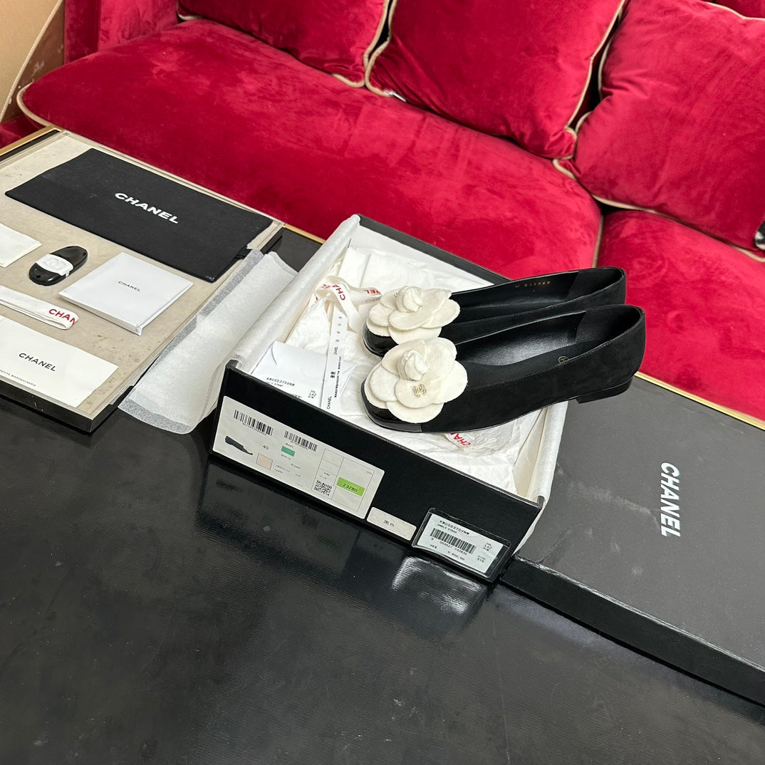 ballet flat white flower black suede black patent calfskin