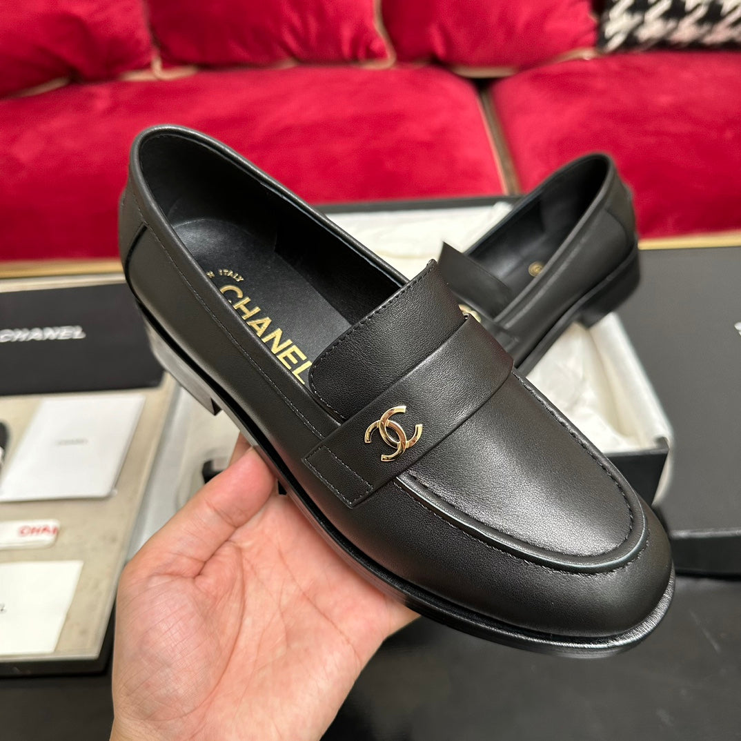 CC Moccasins Plain Black Calfskin