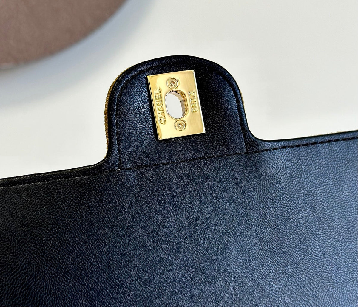 Chanel 2026 Large Clutch Bag 30cm Suede 407661