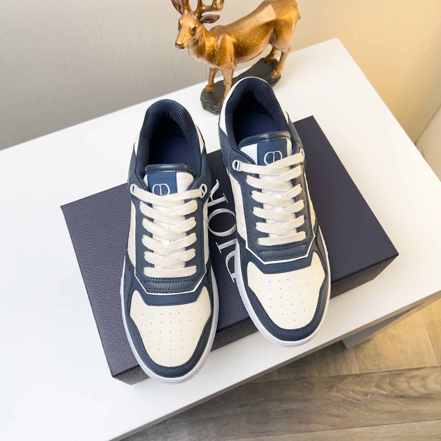 CD 25 B57 Sneaker Blue White Cowhide 750640