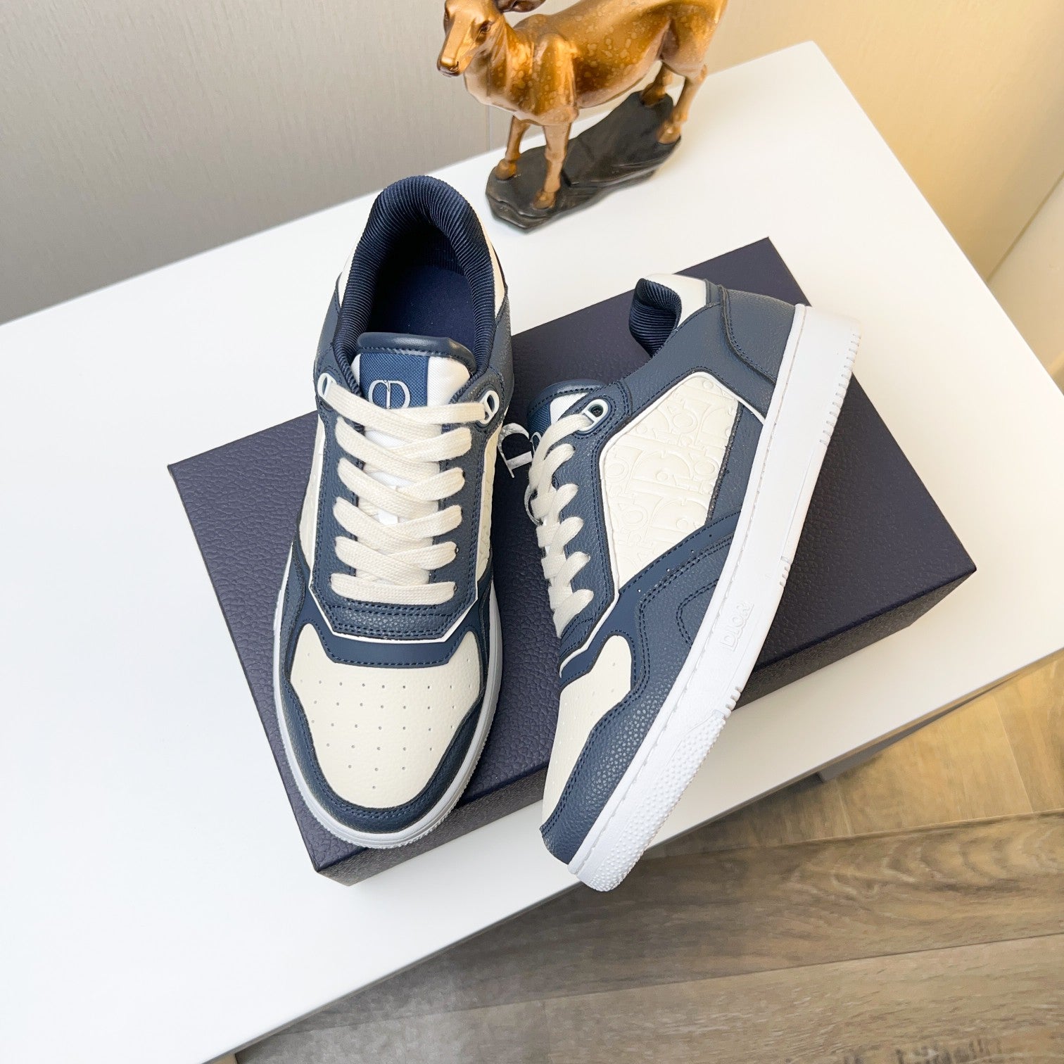 CD 25 B57 Sneaker Blue White Cowhide 750640