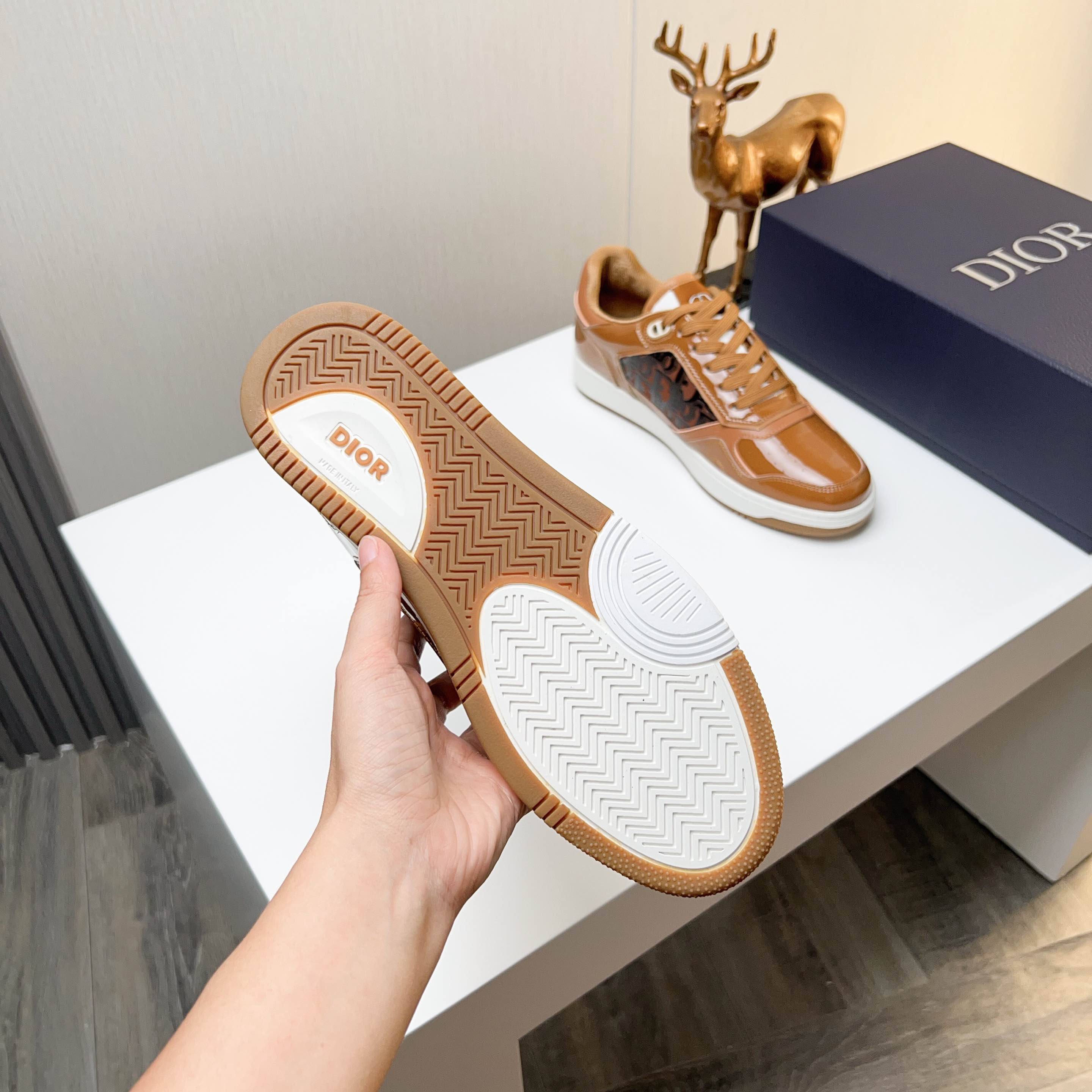 CD 25 B57 Sneaker Brown Patent Leather 750643