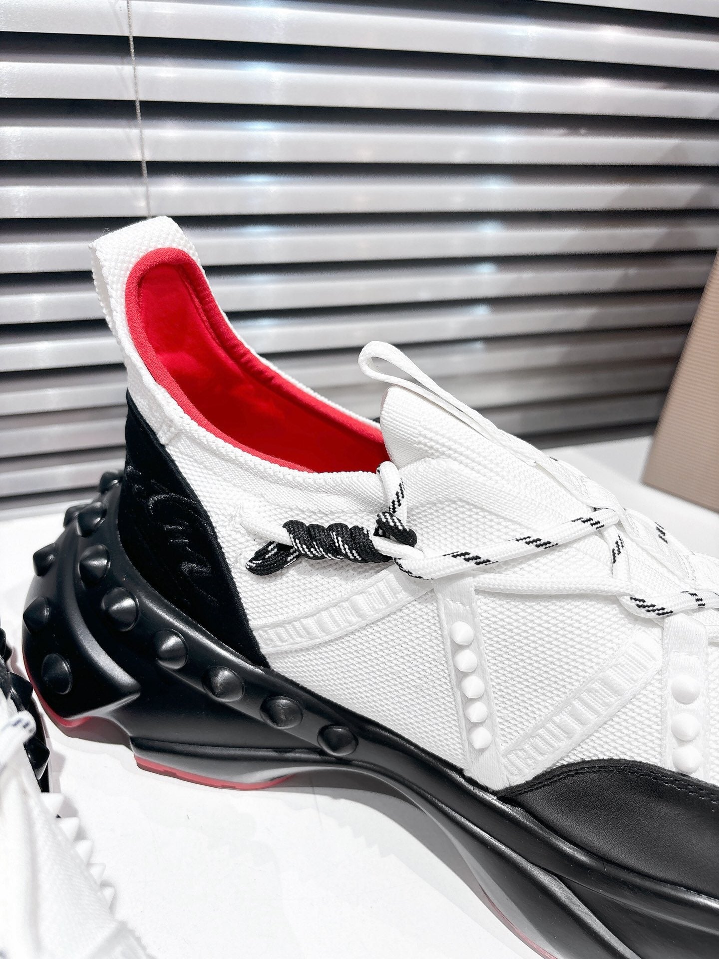 CL 25 Trailnrun Sneaker Black White Calfskin Mesh 323169