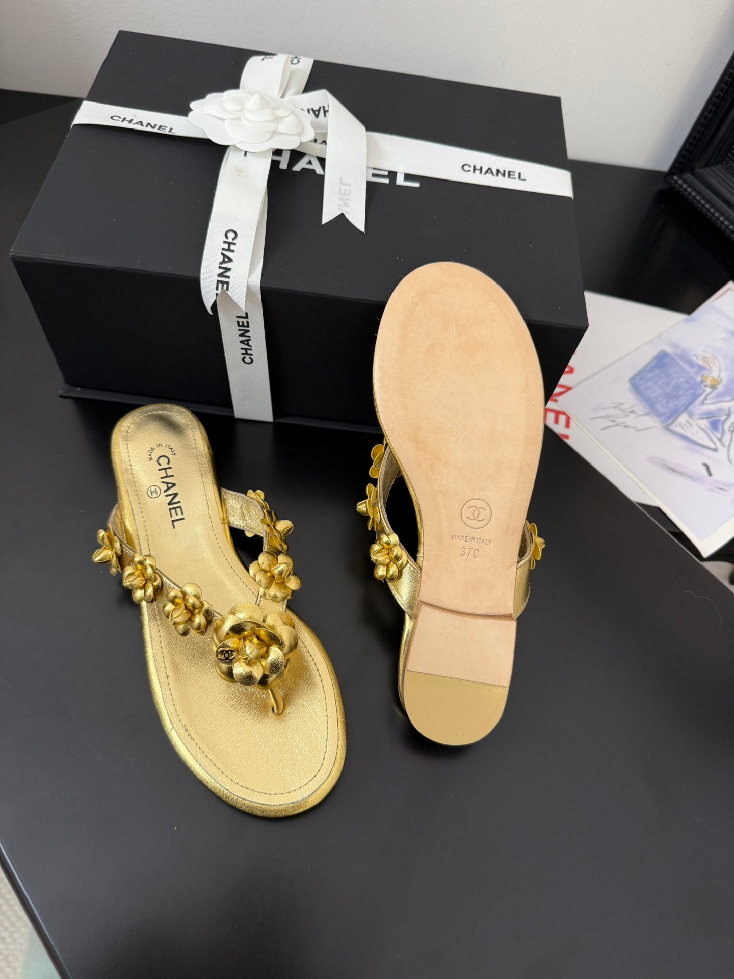 CC 25 Flower Thong Slippers Gold Cowhide 233416