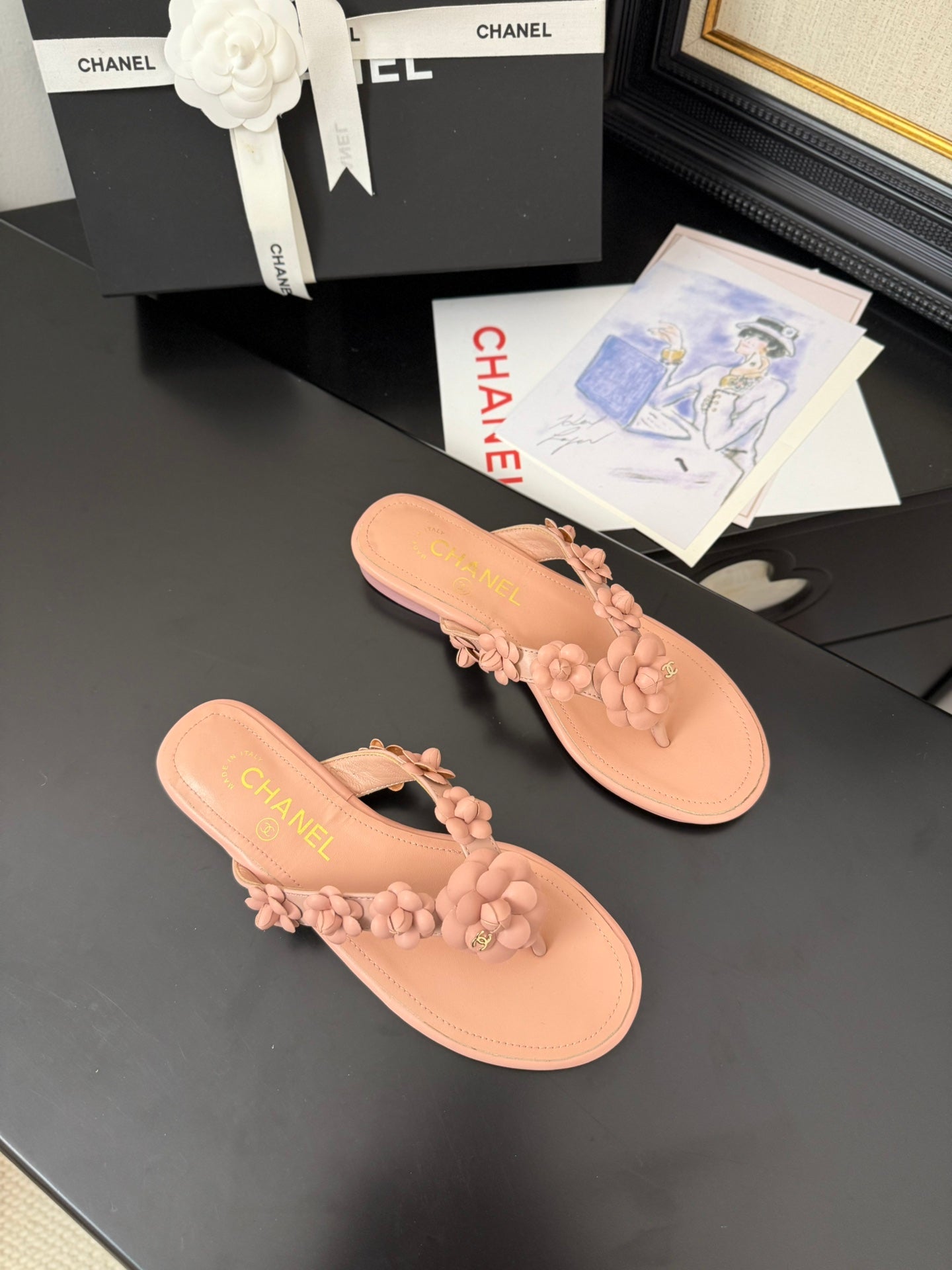 CC 25 Flower Thong Slippers Pink Cowhide 233418