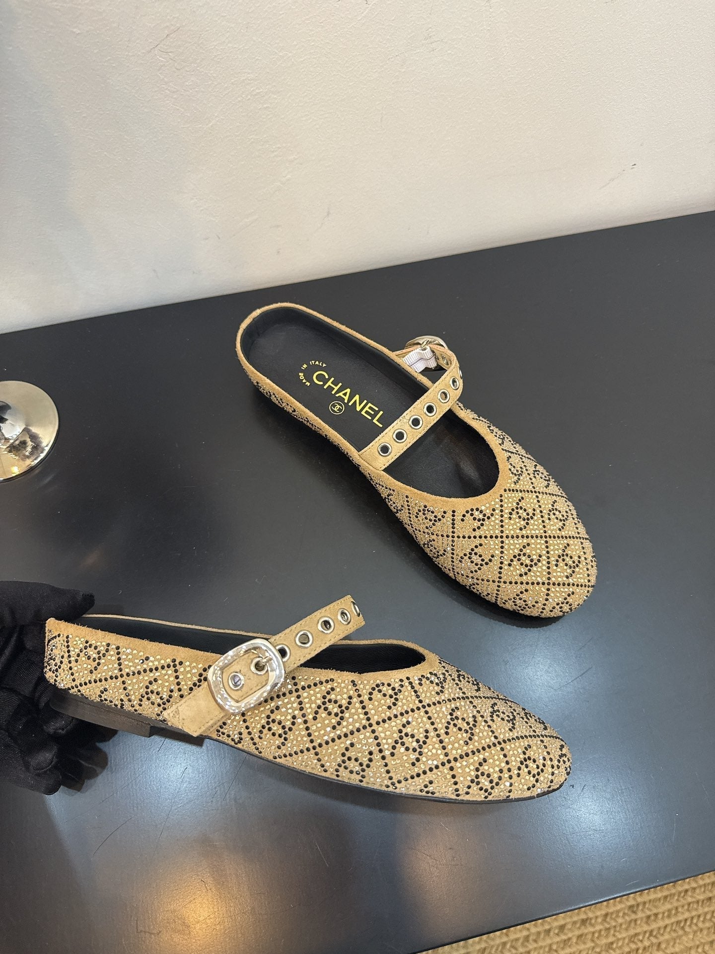 CC 25 Ballet Flats Mules Camel Brown Calfskin 331656