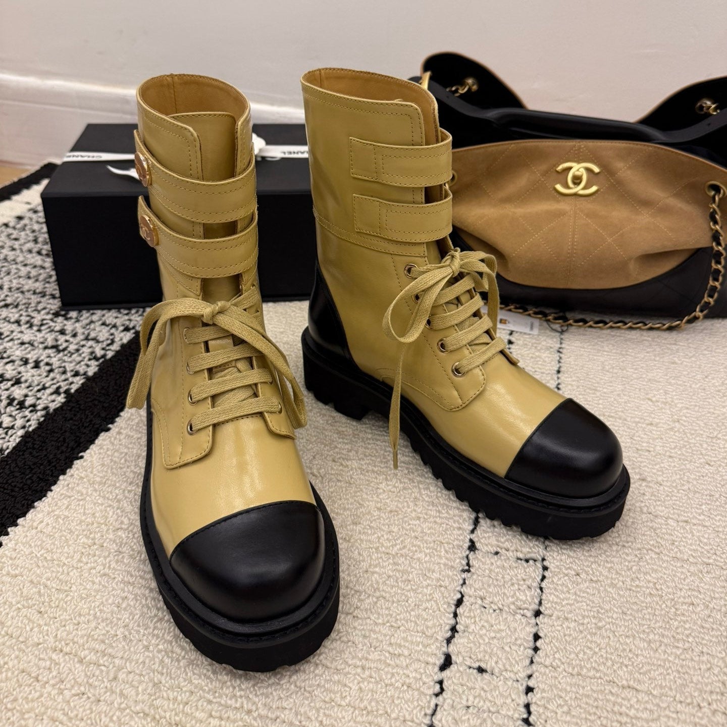 CC 2025 Lace-up Combat Boot Beige Black Leather 548116