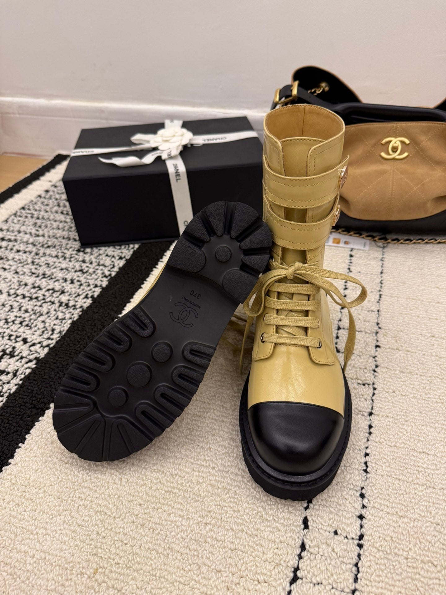 CC 2025 Lace-up Combat Boot Beige Black Leather 548116