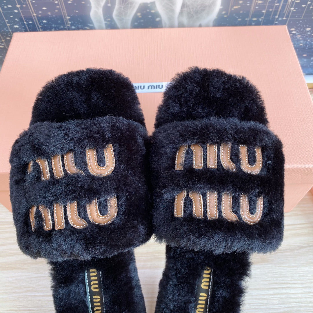 Miu Slippers Black Wool