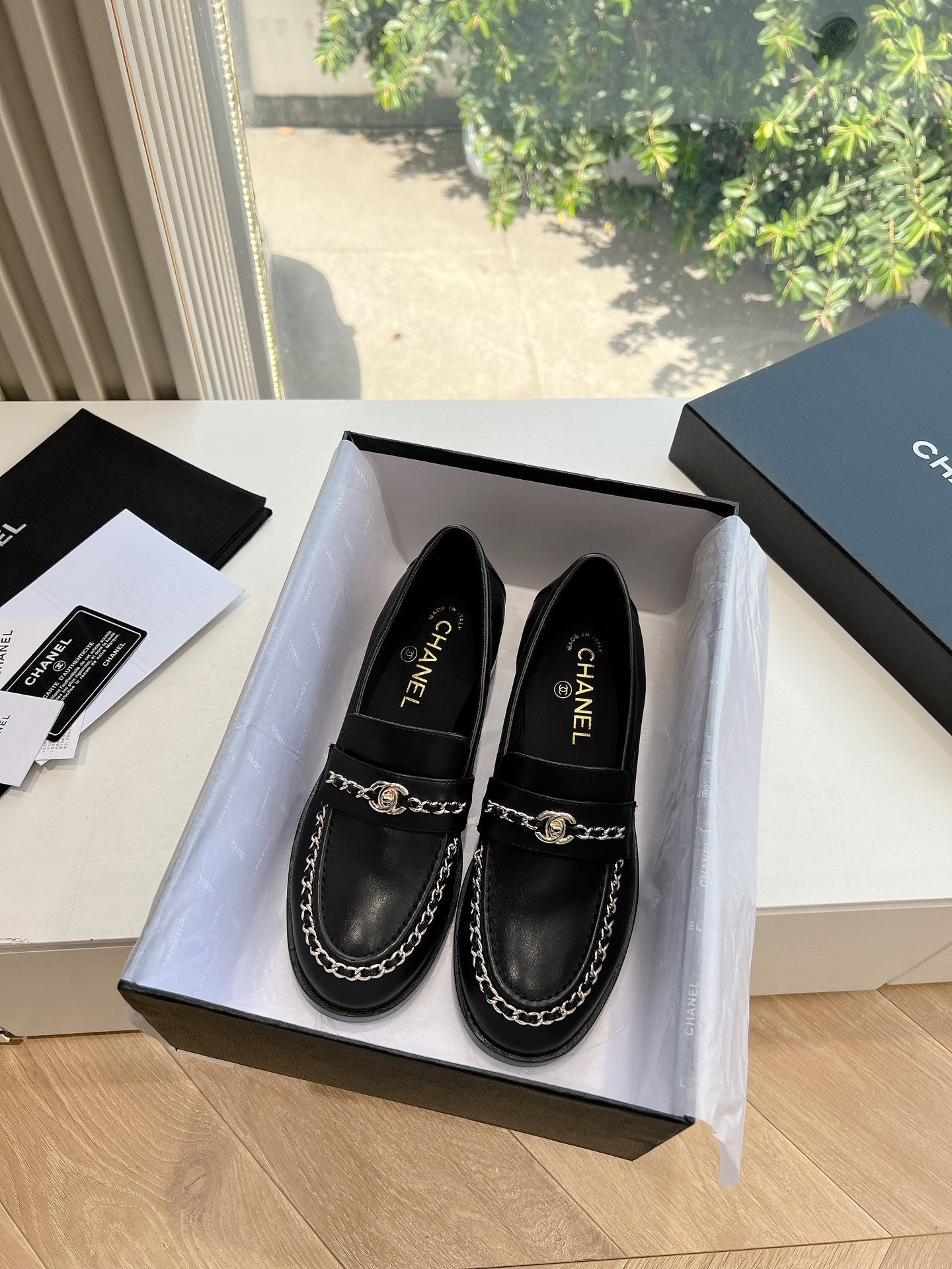 CC Moccasins Plain Black Chain Lambskin