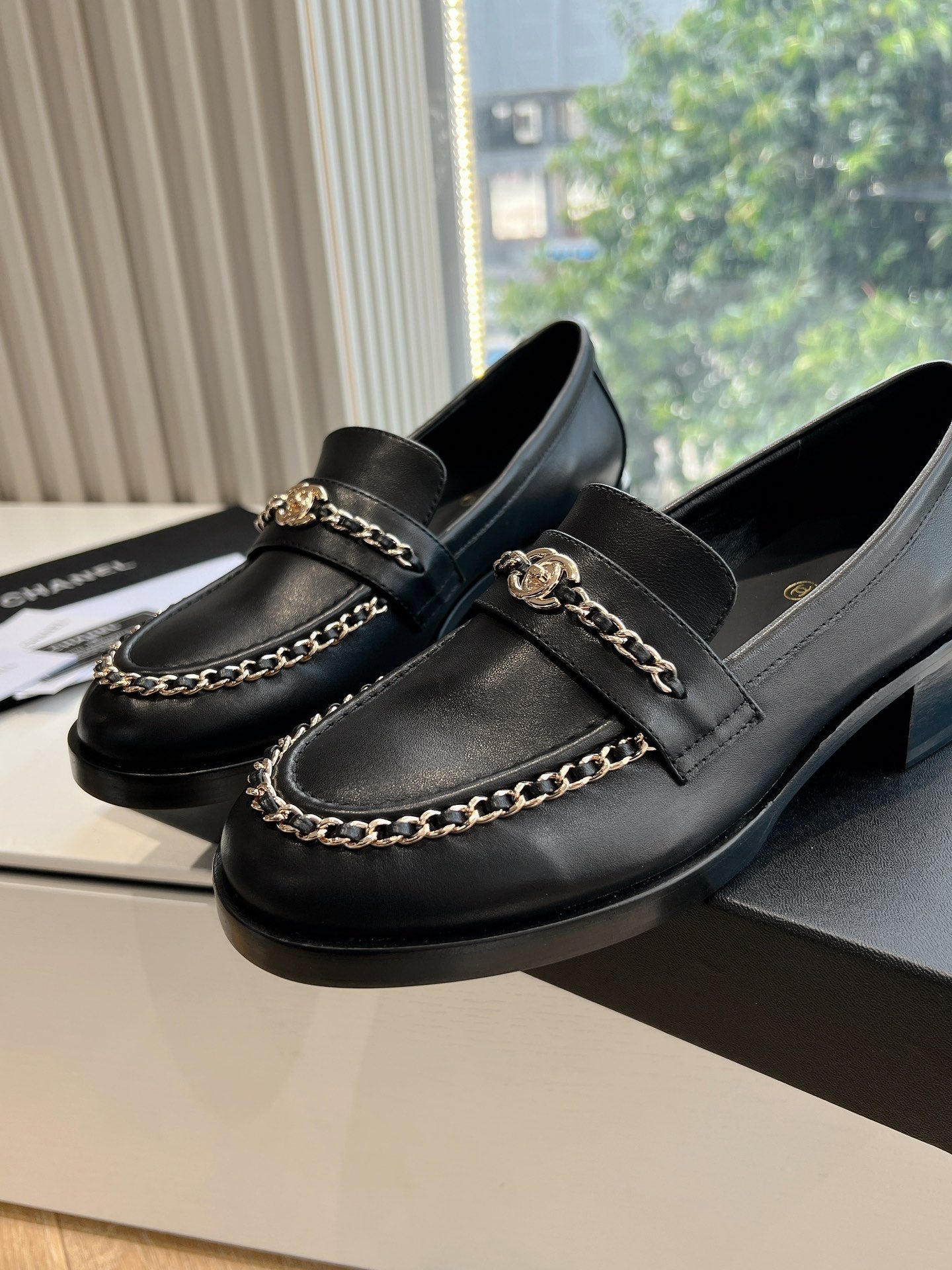 CC Moccasins Plain Black Chain Lambskin