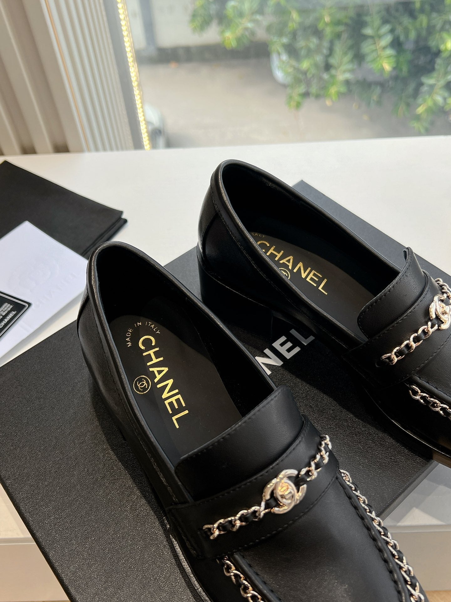 CC Moccasins Plain Black Chain Lambskin