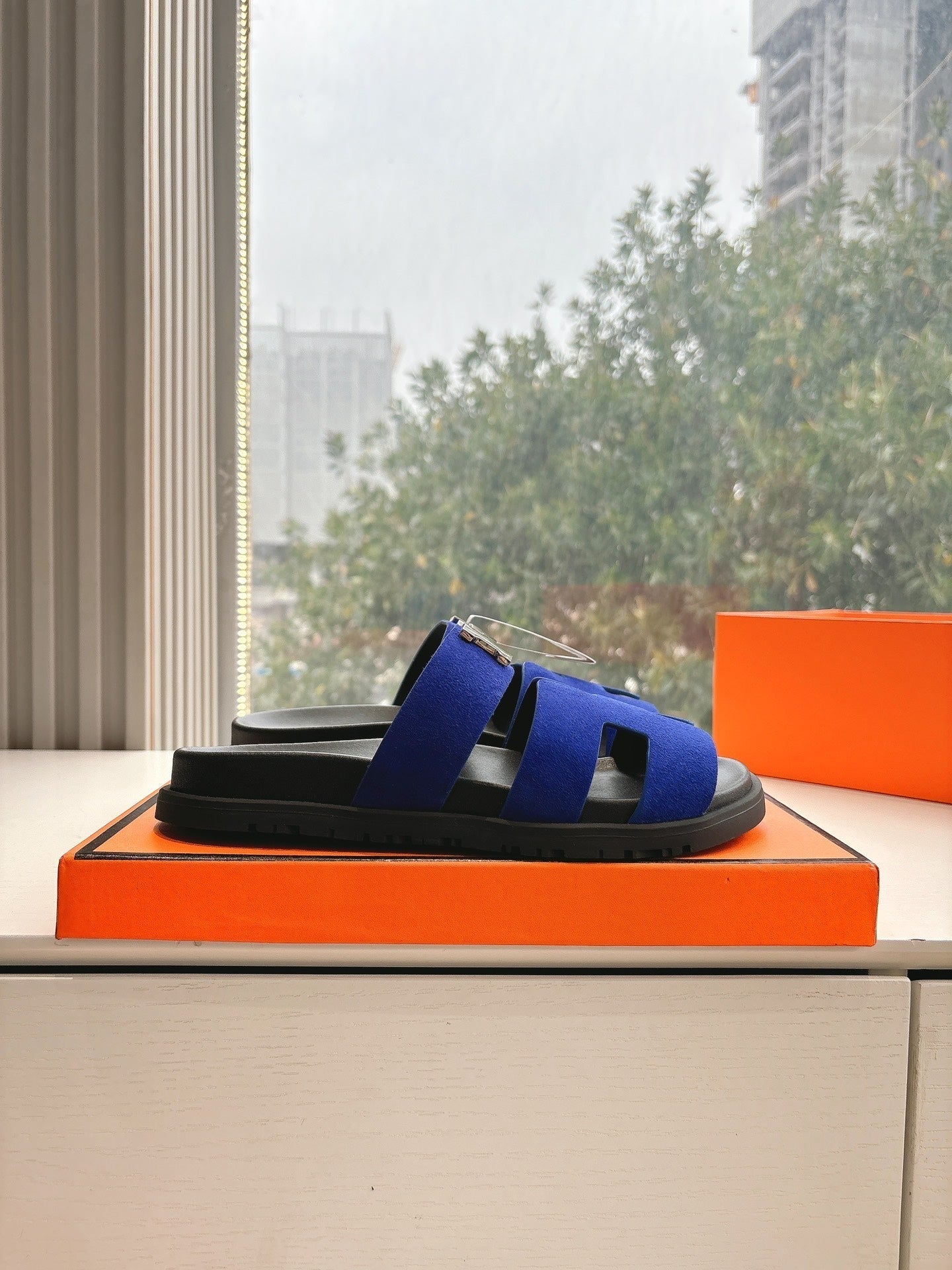 HM 25 Chypre Sandal Blue Suede Calfskin Silver H