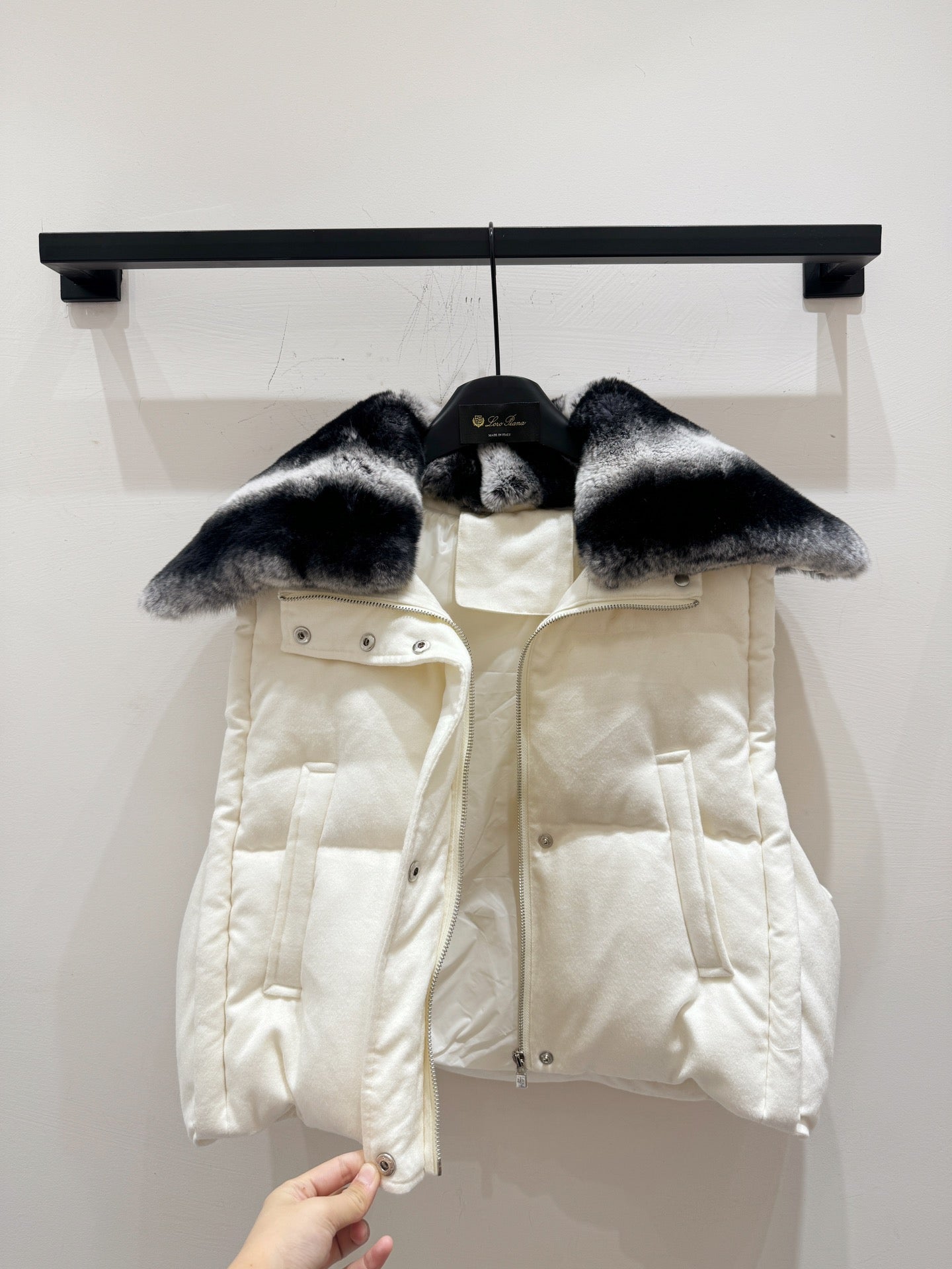 LP 25 Vest White Black  Fur Cashmere Wool 310254