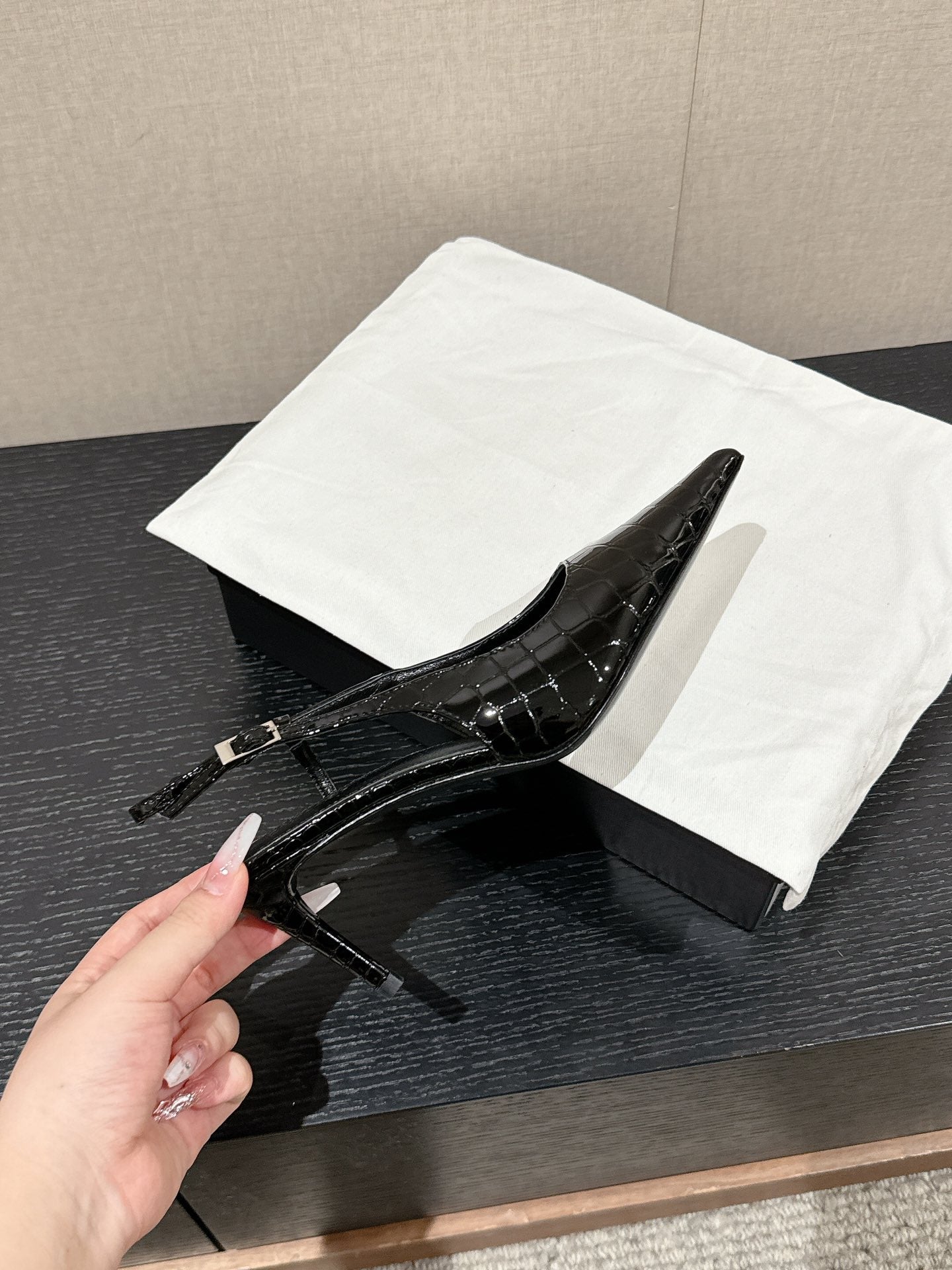 SL CHERISH CROCODILE SLINGBACK PUMP 75 BLACK CALFSKIN