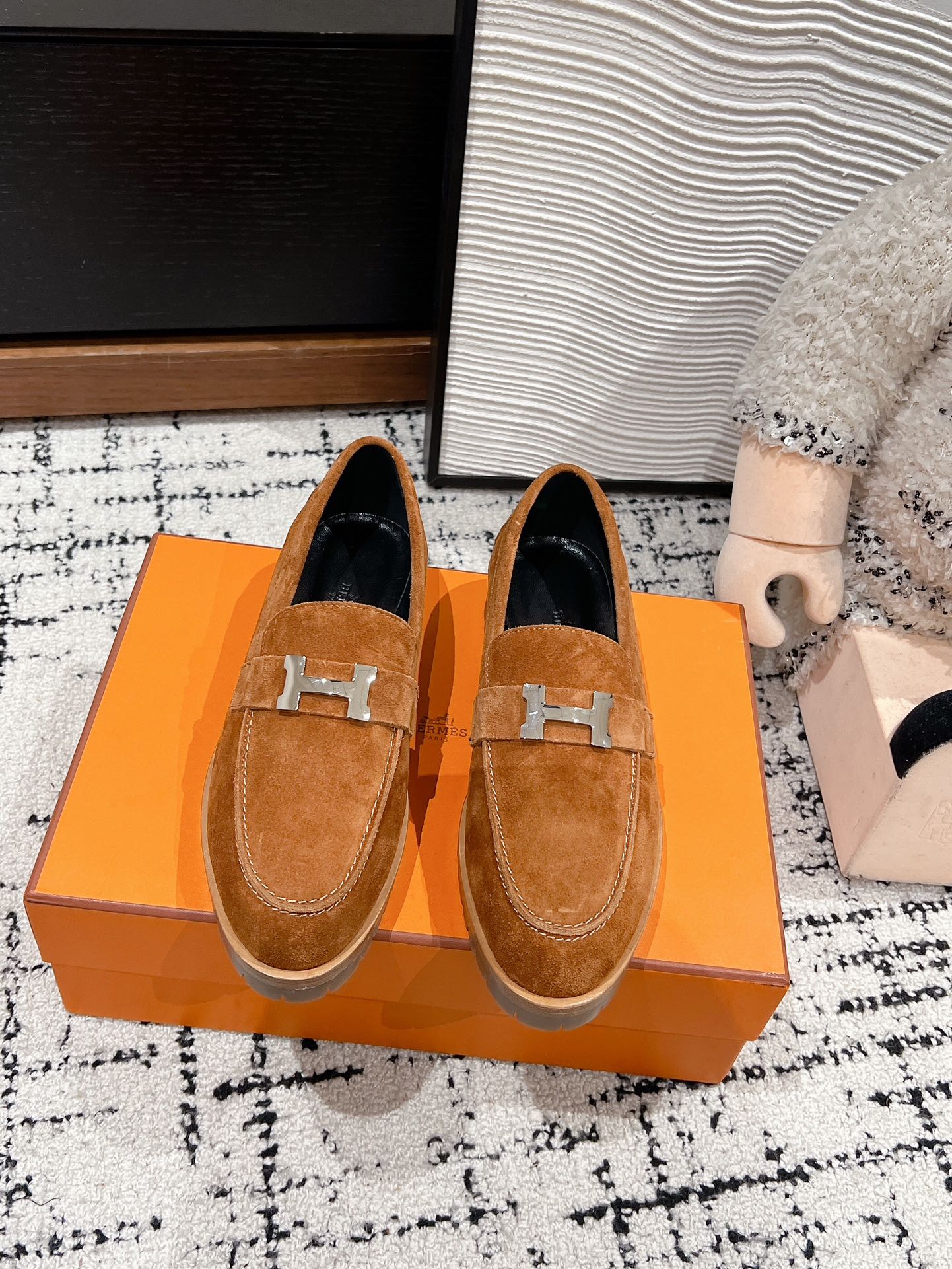 HM Faubourg Loafer In Brown Suede 118745