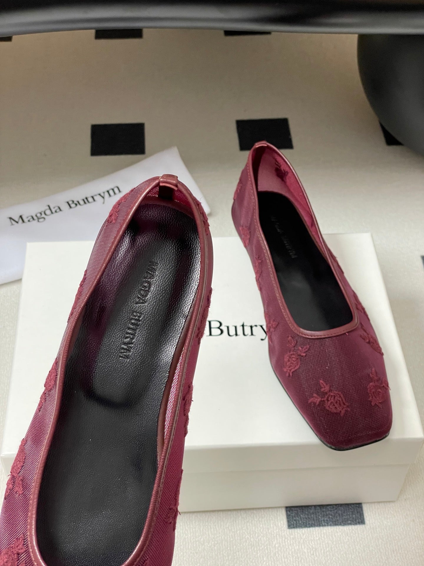 Manolo 25 Ballet Flats Red Mesh Fabric 319740