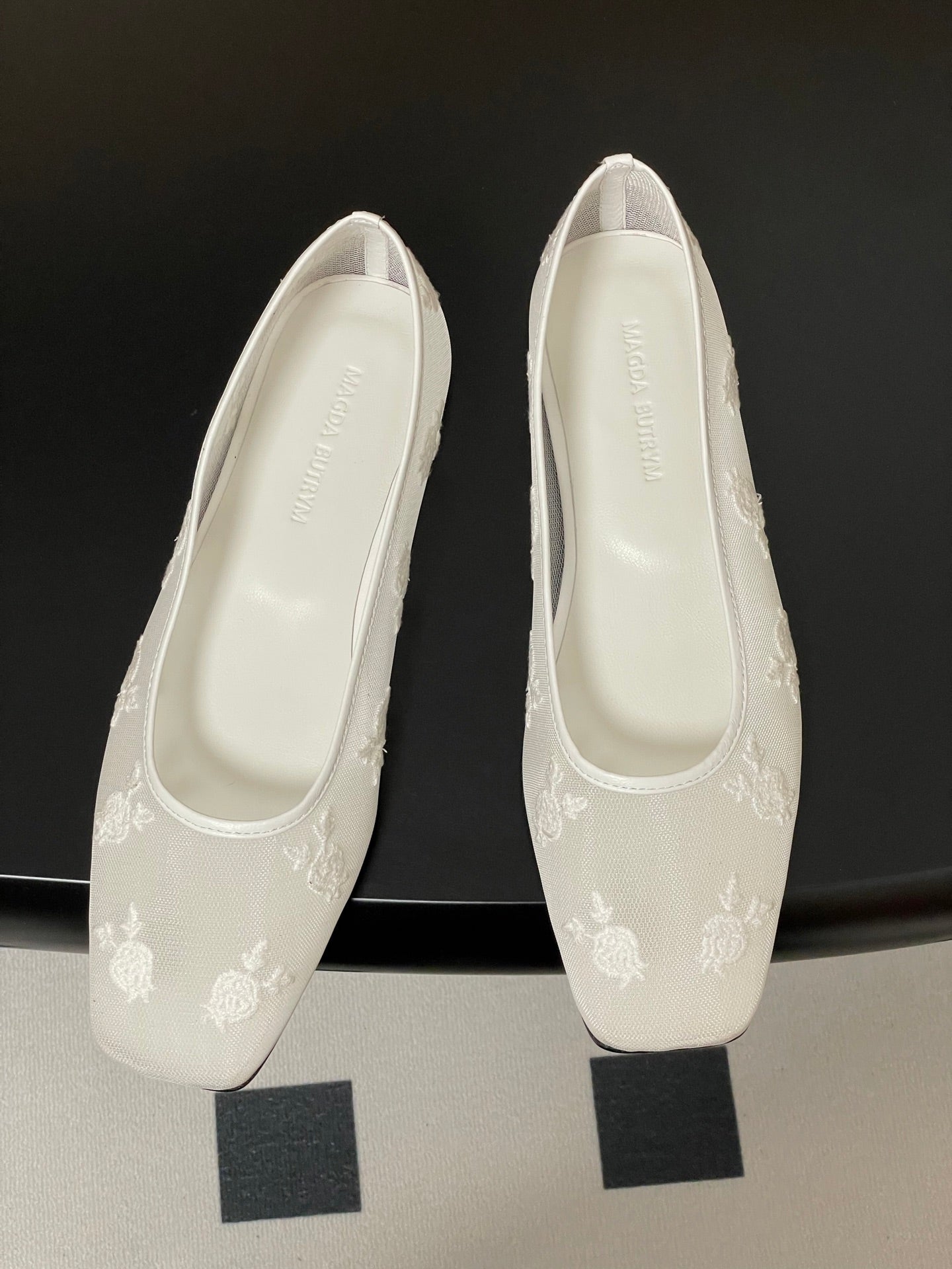 Manolo 25 Ballet Flats White Mesh Fabric 319741