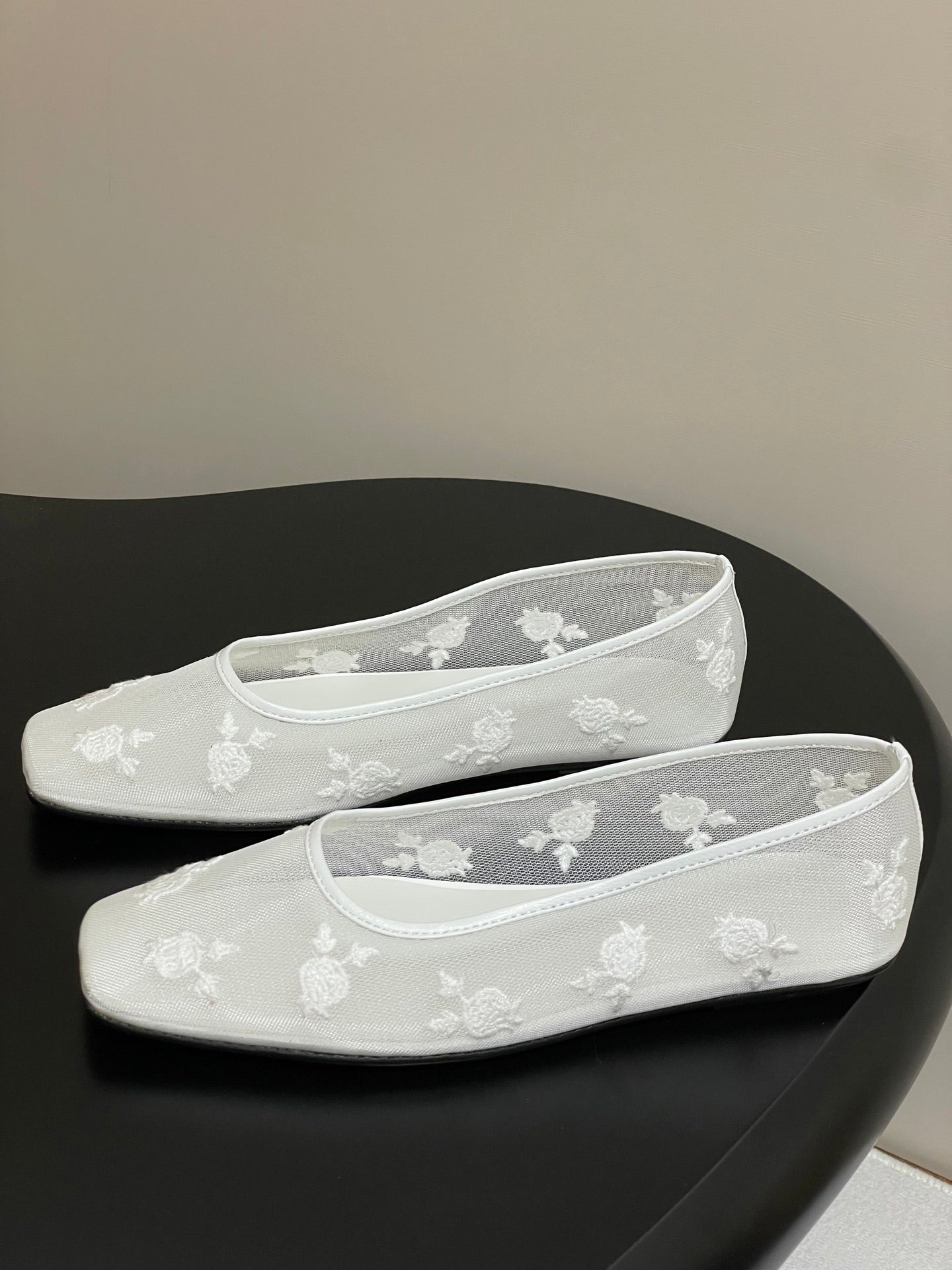 Manolo 25 Ballet Flats White Mesh Fabric 319741