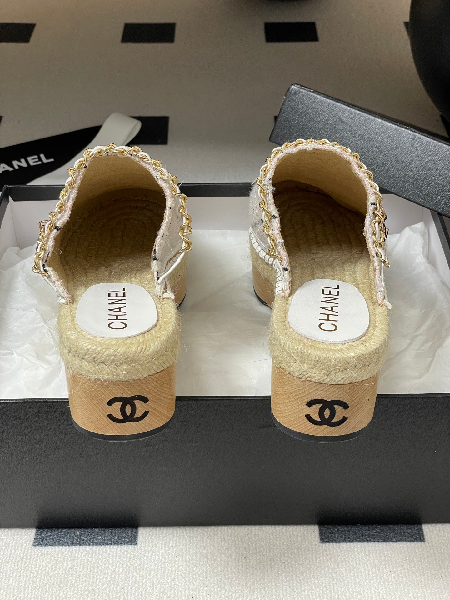 CC 25 Mules Tweed Pink Sheepskin 356397