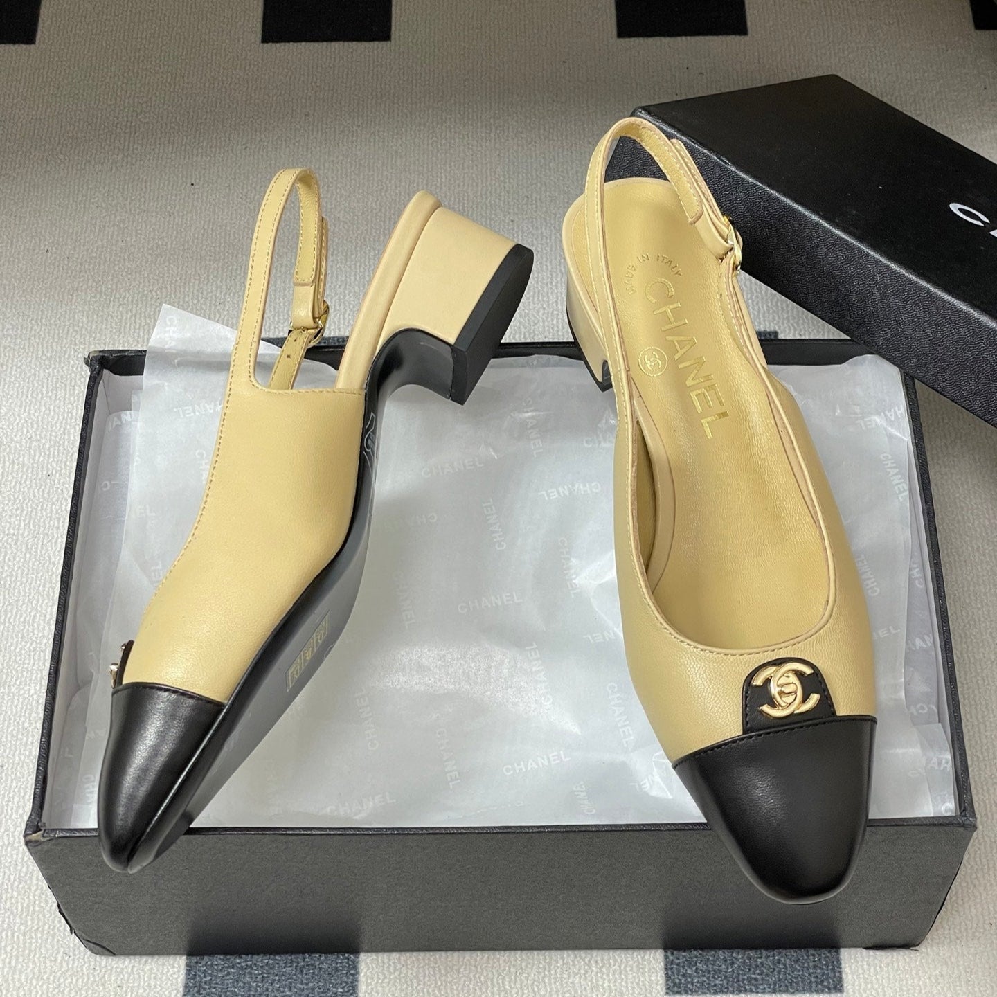 Chanel 25 Slingback 30mm Beige Black Lambskin 473213