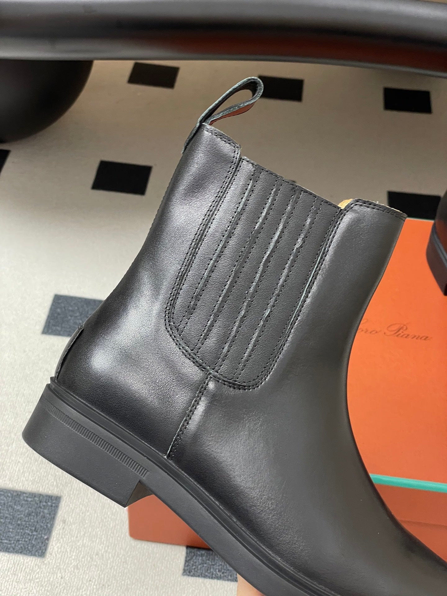 LP 25 Short Boot Black Cowhide 534657