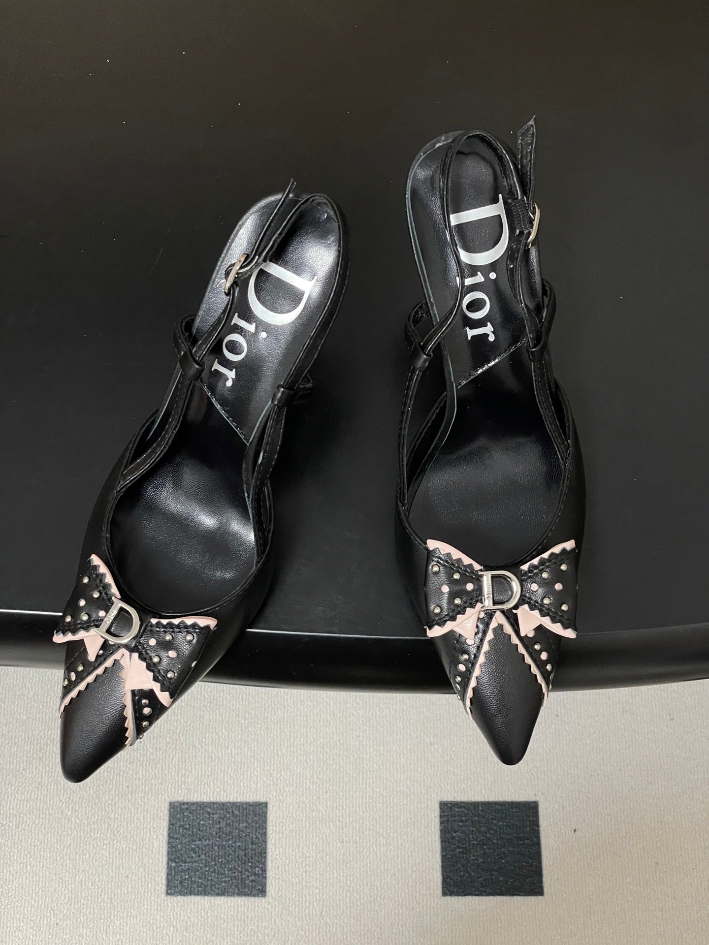 CD 26 Pointed Toe Slingback Black Sheepskin 632583