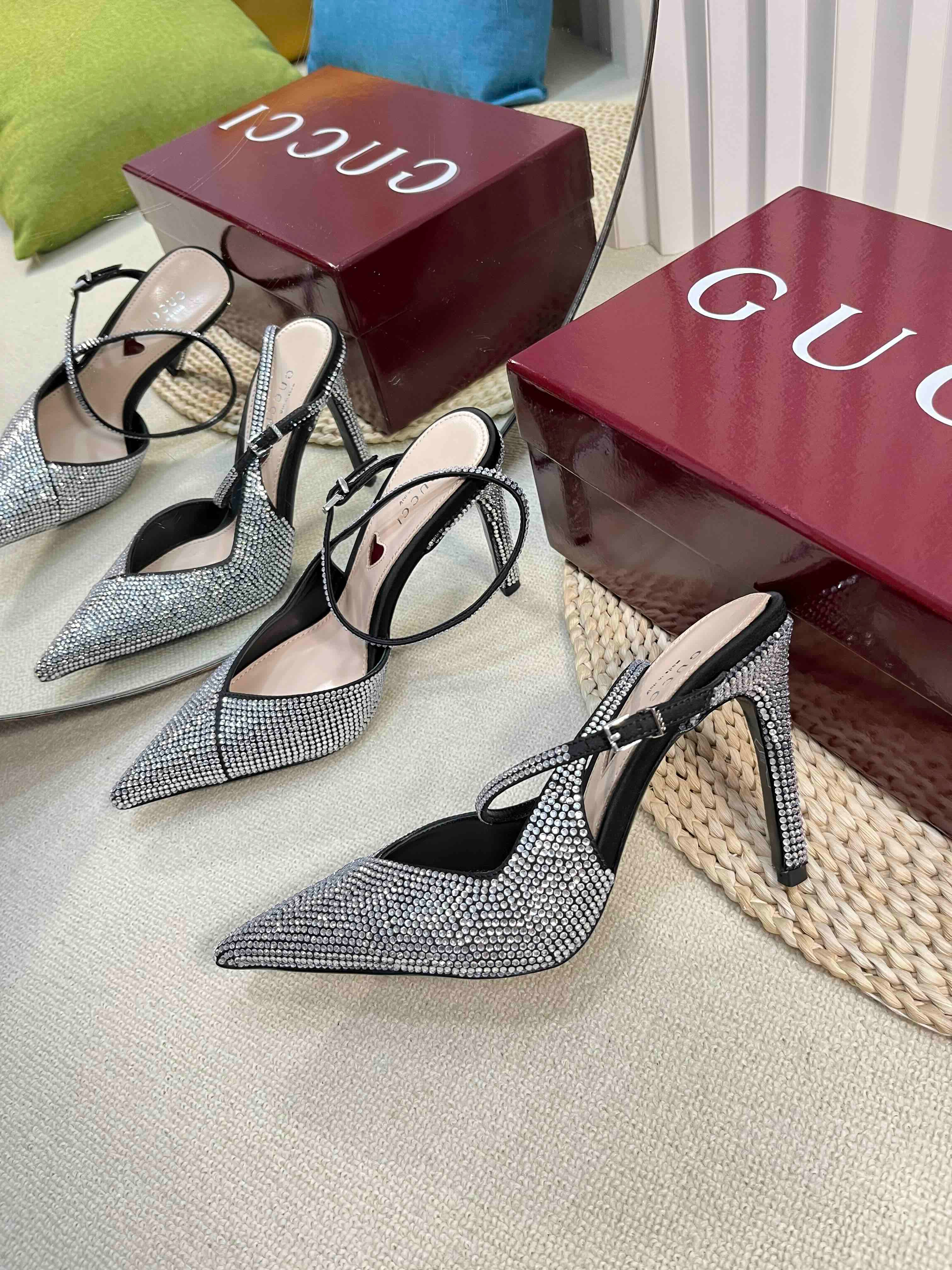 GC Crystal-Embellished Slingbacks Black Silk Sheepskin 294611