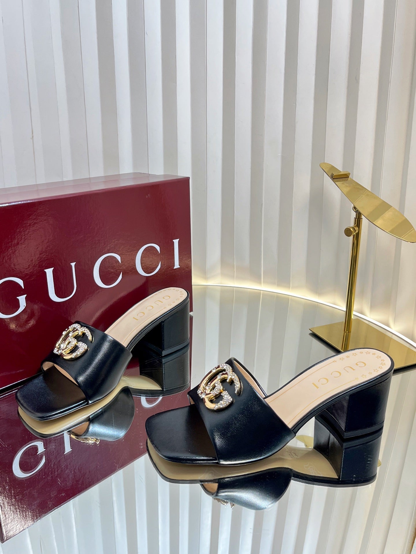 GC 25 Interlocking G Heeled Sandal Black Patent Leather 294642