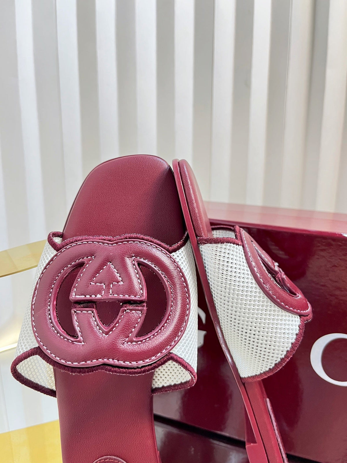 GC 25 Interlocking G Slide Sandal Rosso Ancora Red Canvas Cowhide 294644