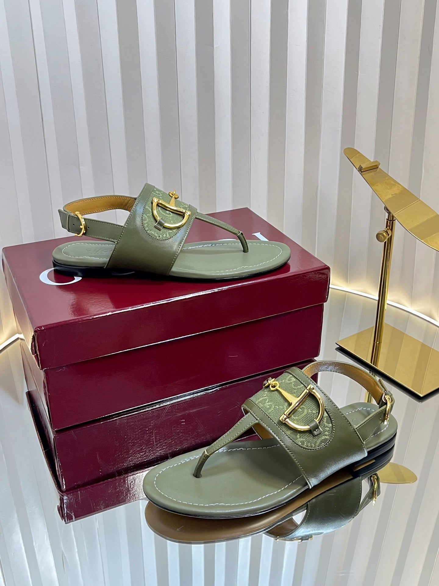 GC 25 Thong Sandal Dark Green Canvas 294683