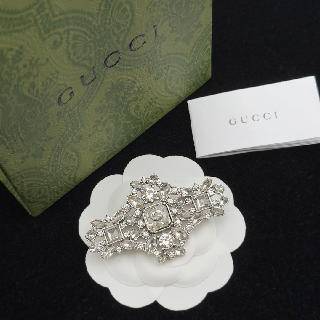 Gucci Brooch Silver 184045