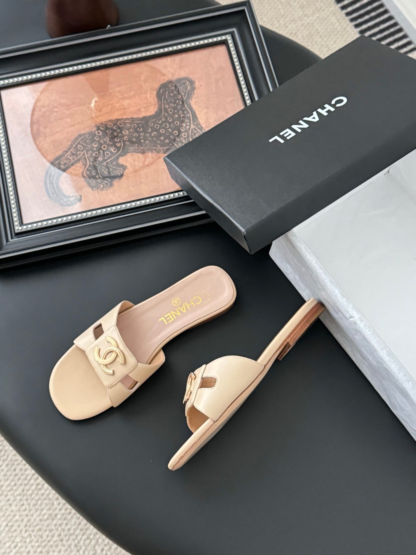 CC 25 Slippers Beige Cowhide 305282