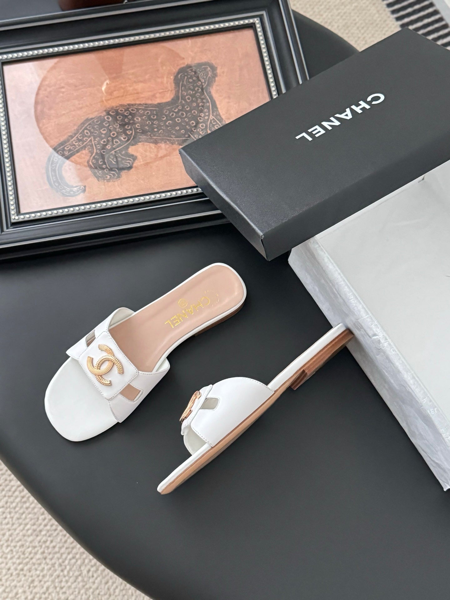 CC 25 Slippers White Cowhide 305284