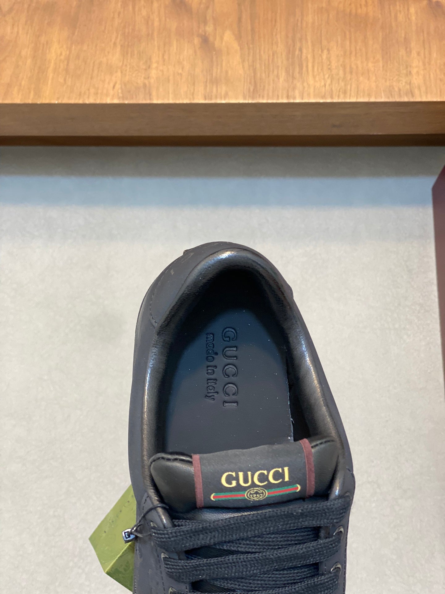 GG Men's Screener Sneaker Black Cowhide 534046