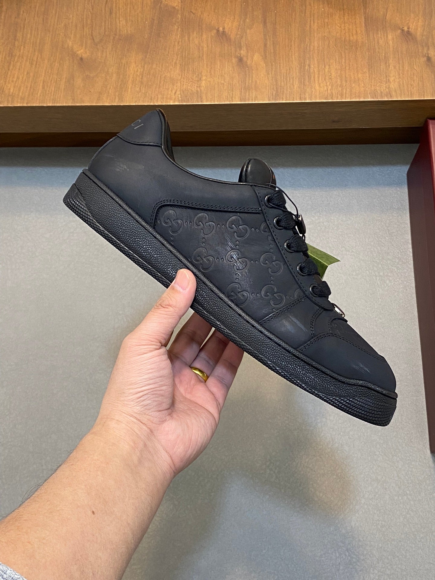 GG Men's Screener Sneaker Black Cowhide 534046